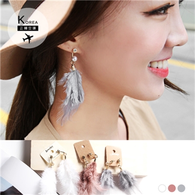 1202新品 【特價款】 垂墬式羽毛珍珠雙面耳環．3色