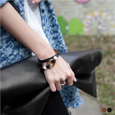 0406新品 【特價款】 皮革X金屬裝飾雙圈手環．2色