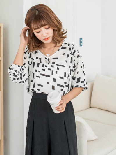 2019服飾特賣購買絲絨手感純色百褶裙特賣專賣店推薦