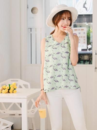 2019衣服推薦購買小清新刺繡花朵綁帶領荷葉袖上衣哪裡買的到便宜推薦