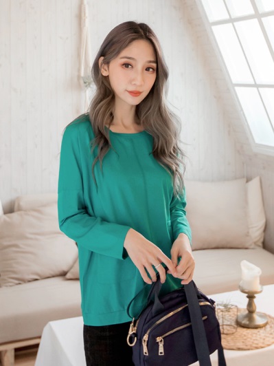 雙口袋壓線高含棉圓領上衣