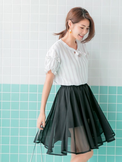 領前綁帶直條紋設計荷葉滾邊小拋袖上衣