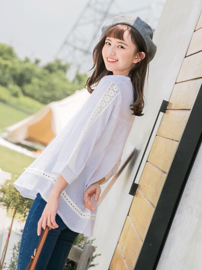 直條紋造型蕾絲拼接高棉開襟上衣