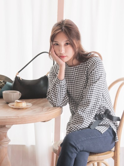 2019線上服飾店推薦購買滿版蕾絲雕花純色削肩長上衣線上選購專賣