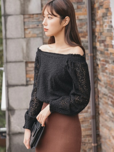 2019衣服穿搭購買滿版小葉片印花排釦小V領長版罩衫上衣線上選購專