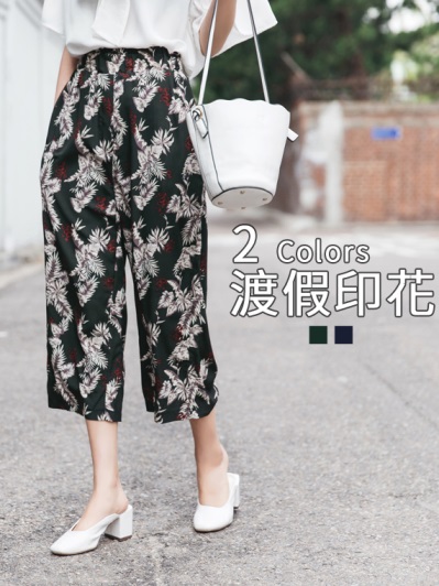 臧芮軒。腰鬆緊滿版印花寬版褲