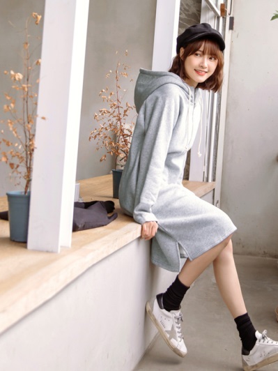 2019服飾穿搭推薦選購拼接花朵下襬圓領衛衣上衣線上選購專賣