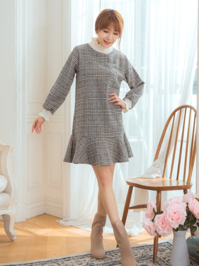 2019線上服飾店推薦購買V領打摺斜條紋幾何印花落肩上衣．2色特賣專賣店推薦