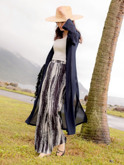 2019服飾穿搭推薦選購素色三角造型鏤空雕花蕾絲設計腰圍鬆緊高棉量短褲．2色優惠促銷推