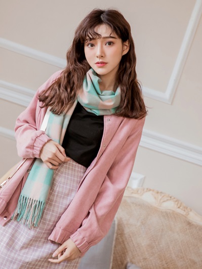 2019服飾流行購買推薦溫暖毛料鮮艷配色流蘇圍巾哪裡買的到便宜推